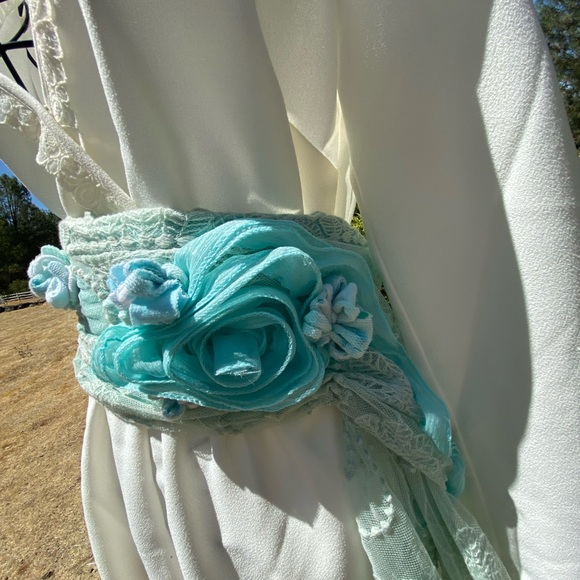 Artisan Accessories - Kreativekristen Artisan turquoise embellished lace cumbetbun Belt